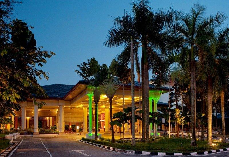 Glenmarie Hotel And Golf Resort Шах-Алам Экстерьер фото